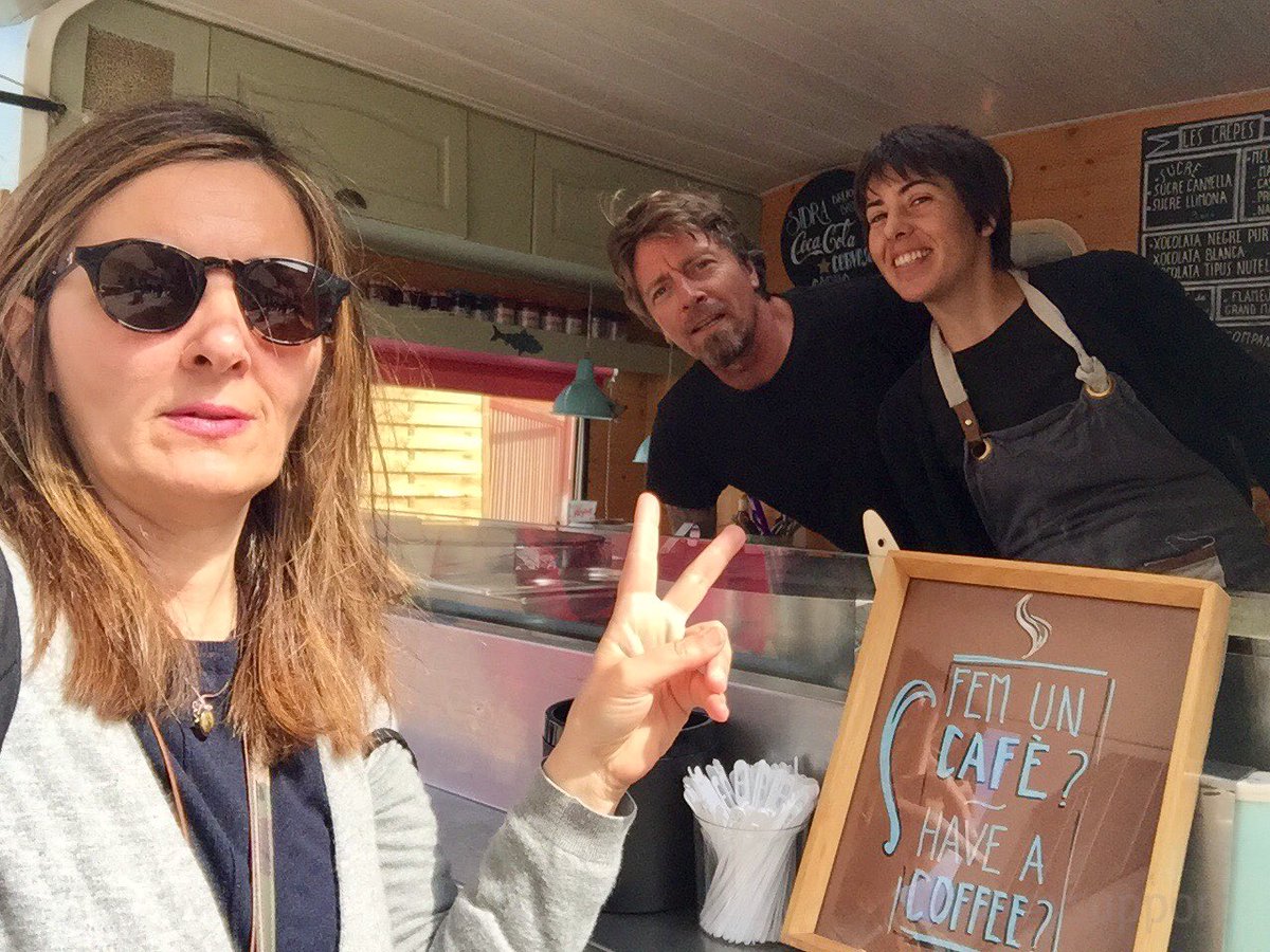 EnergySupport's tweet photo. Primer día del @RECstores / @RecStreetFood #9May
Inicio recorrido :
Saludando a las fantásticas #Foodtrucks, @mariaunacrep, @fileteandotruck de las mejores😋 ¡Parada obligatoria!
Al resto #foodtruck 🚛🚚 os veo próxima escapada #REC017 #streetfood #BarridelRec #Igualada https://t.co/UcPuDbD1yT
