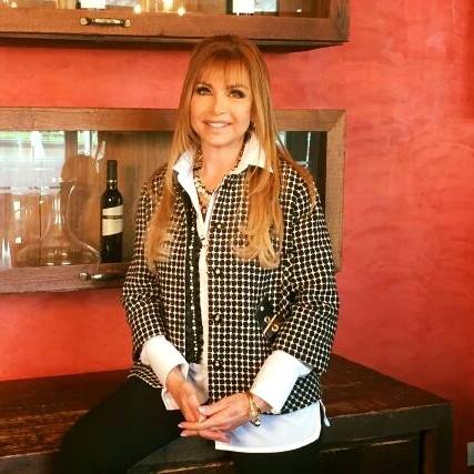 lagenteyelarte's tweet photo. SABADOS 15 HS @lagenteyelarte #NotasExclusivas a @ElenaFortabatOK y #MiguelMacedo EN VIVO @RADIOZONICA En diferido @CanalfavoritoTV @TVcanalfavorito @luisretta @FacundoTursi @tomasyojan @arielhok @primiciasyacom Comunicate 4371-4740 Whatsapp 11-2262-7728 https://t.co/39cToogVNp