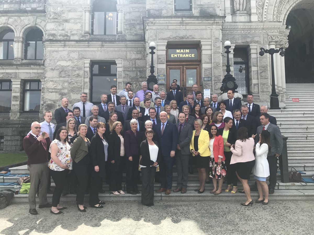DarcyJudy's tweet photo. Paramedics are on the front linessaving thousands of lives during the overdose crisis. It was great to spend time with so many friends from @apbc873 @CUPEBC while they are at the @BCLegislature https://t.co/gczDZ3Unwc