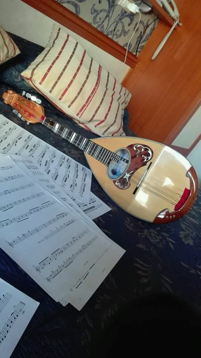 AnnalisaDesi1's tweet photo. I love Mandolin 🎵❤🎶
#mandolin #mandoline #mandolino #music #musica #musike #mandolinteacher #mandolinlesson #musiclesson #bach https://t.co/1Oawo1yKni