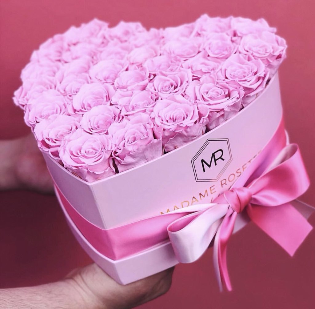 Eternity Roses - Heart Box Collection 💕💕💕 
#eternityroses #luxuryroses #mothersdaygift #mothersday #miami
instagram.com/p/Bij9L7AgImu/