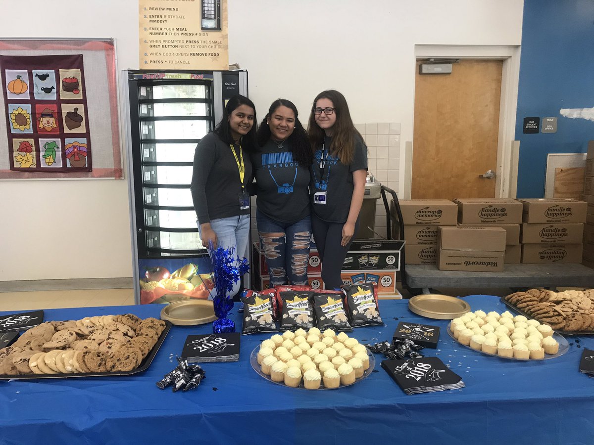CBHS_TheStorm's tweet photo. Thank you for coming to our Senior Signing Party! Hope you all enjoy volume 16 of The Storm Yearbook💙⚡️ #perspective https://t.co/p5H08Ltths