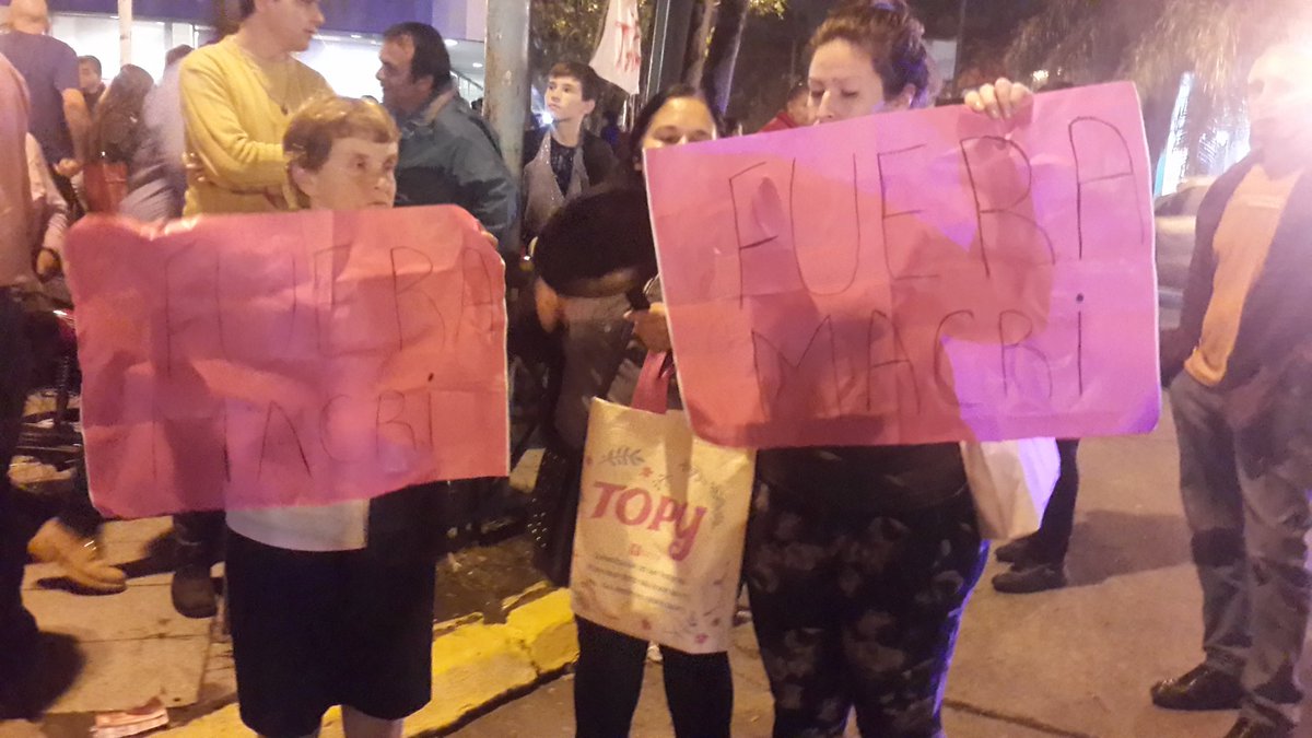 DaryoRodriguez's tweet photo. #NoAlFMI #Tigre dice #BastaDeTarifazos #Ahora #RuidazoNacional en #CruceDePacheco @ZamoraJulio @JRde1Pais @AVegnaduzzi https://t.co/YRiTw0LFqt