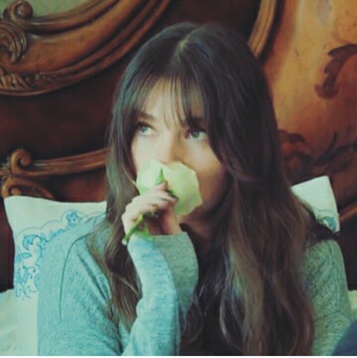 DNgdet's tweet photo. Iyiki varsın sen gül çiçekler neseyle açsın MutluOl AsliEnver @AsliEnverResmi https://t.co/T8ToLtw70N