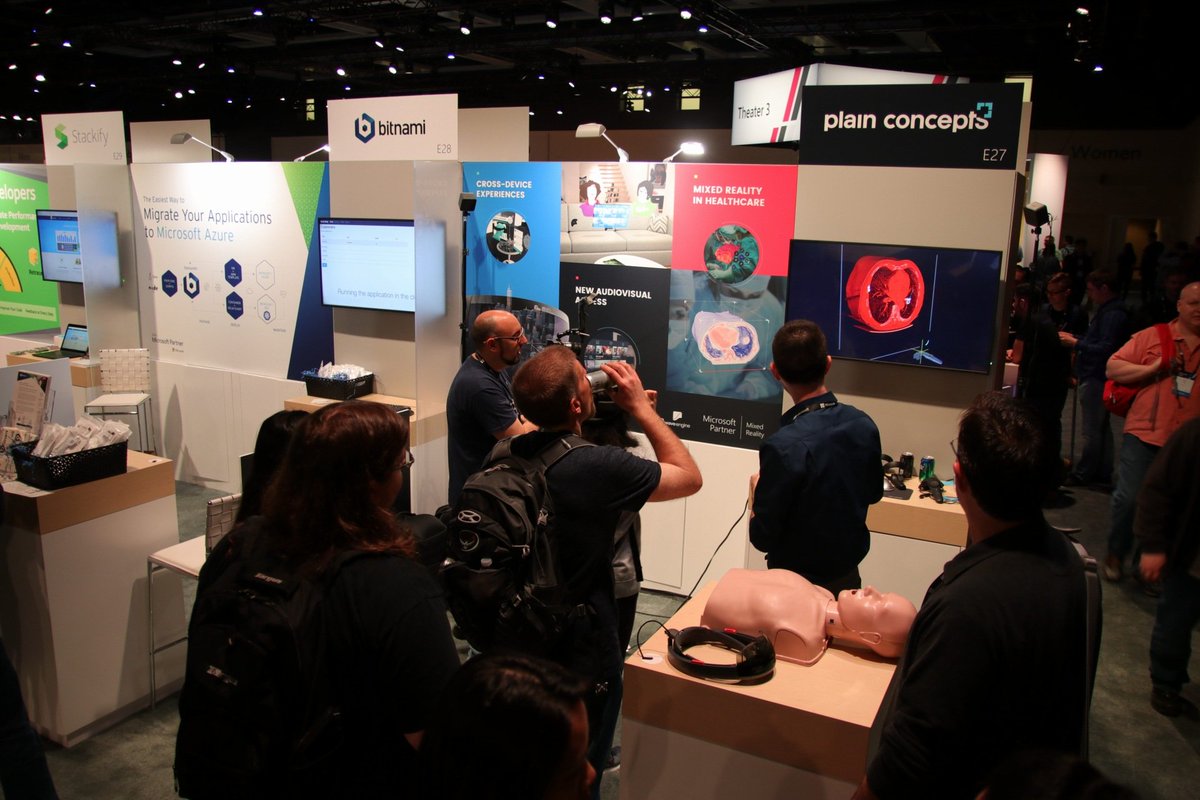 davilovick's tweet image. A lot of expectation in the @PlainConceptsEN booth. We have awesome #WaveEngine projects to show. #MSBuild2018