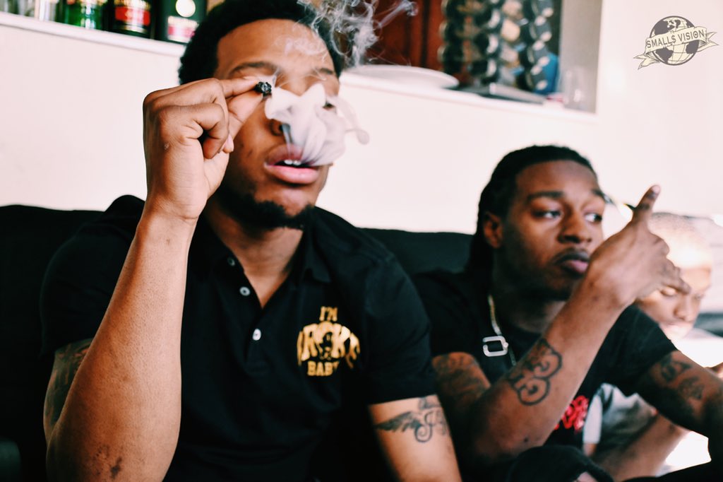 Jvlxn's tweet photo. ๐IMBROKEBABY๐ @TeejayMafioso @reesemonaye2bz @_OGStevo @147Calboy #SMALLSVISION https://t.co/FEnVNJ7r3J