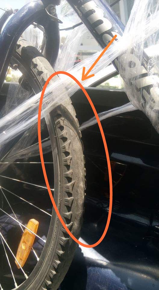 MonitorCDMX's tweet photo. Los flamantes regalos de SSP a mujeres policias con motivo del festejo del día de las madres, bicicletas usadas https://t.co/sbuzqAhADA