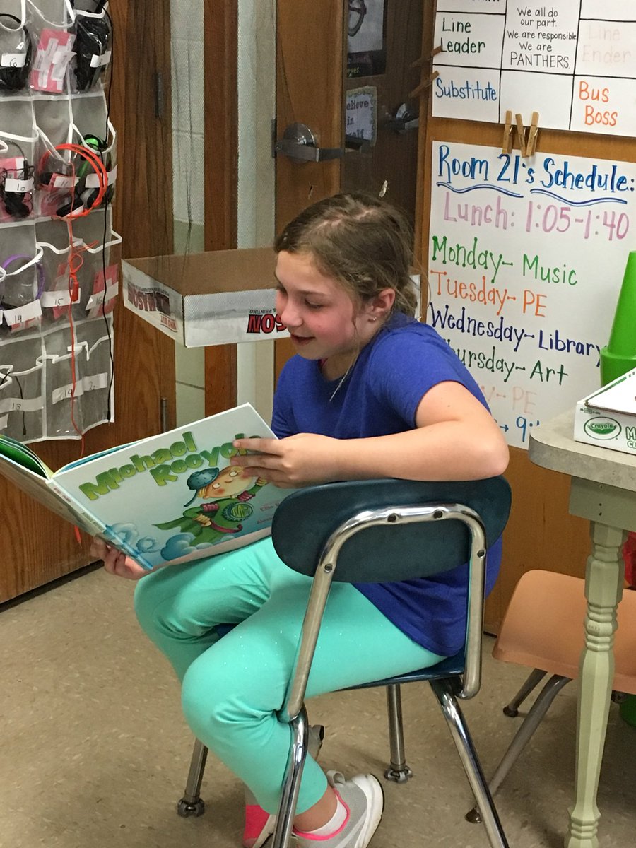 PR3AnnRizz's tweet photo. Reading to our butterflies 😊 #pr3rizzello #prs50 #gcpride https://t.co/CnJF2MS3vQ