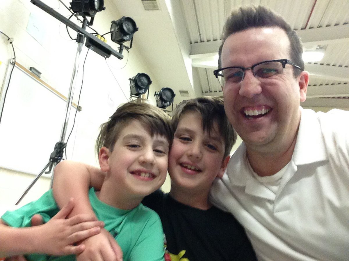 McKeownTeacher's tweet image. The boys and I are all set for #PeterPanJr @ArthurFordPS @TVDSB #OpeningNight #SisterinChoir