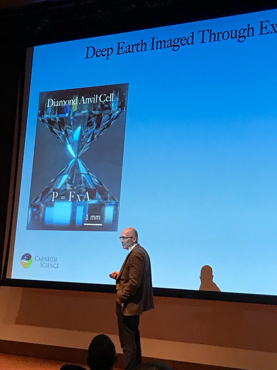 FossilLocator's tweet image. Diamond Anvil Cell = using gem cut diamonds to squeeze things between the tips #diamondscience