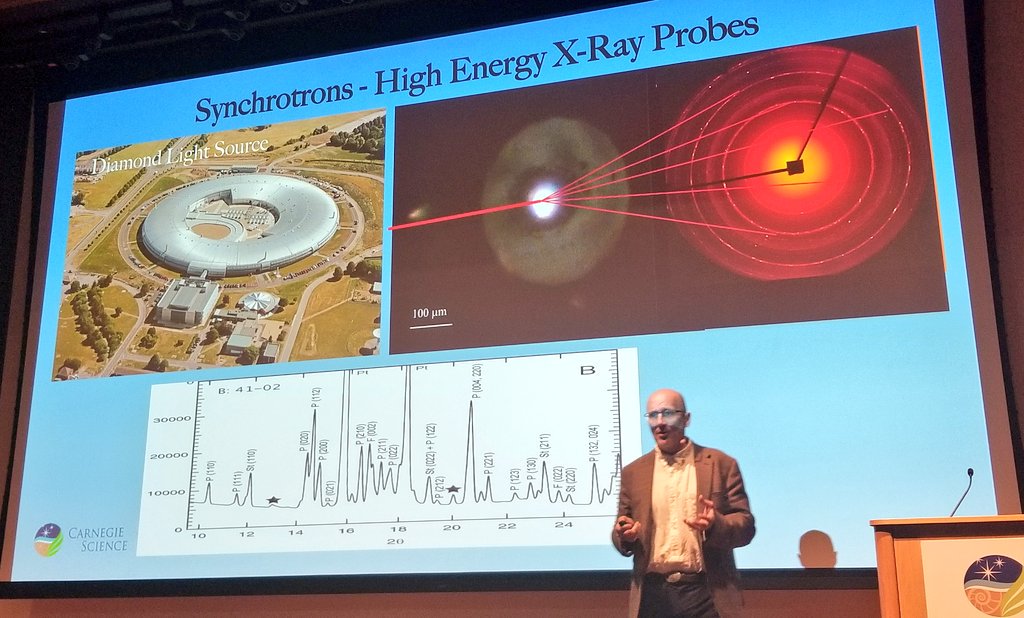 carnegiescience's tweet image. .@CarnegieGeoPhys Director Mike Walter talked us through 50 or 60 years of deep Earth research in roughly 20 minutes. Because he rocks. (🤣😂) Now on to the latest updates in #DiamondScience