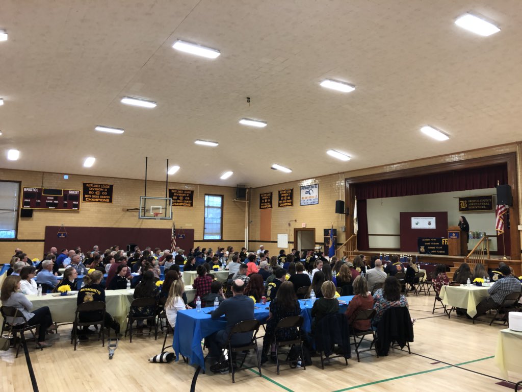 MrsVanRotz's tweet photo. Record breaking attendance at this year’s FFA Awards banquet! @BristolAggie #learningtodolearning tolivelivingtoserve #ffa https://t.co/yEOzQL8B39