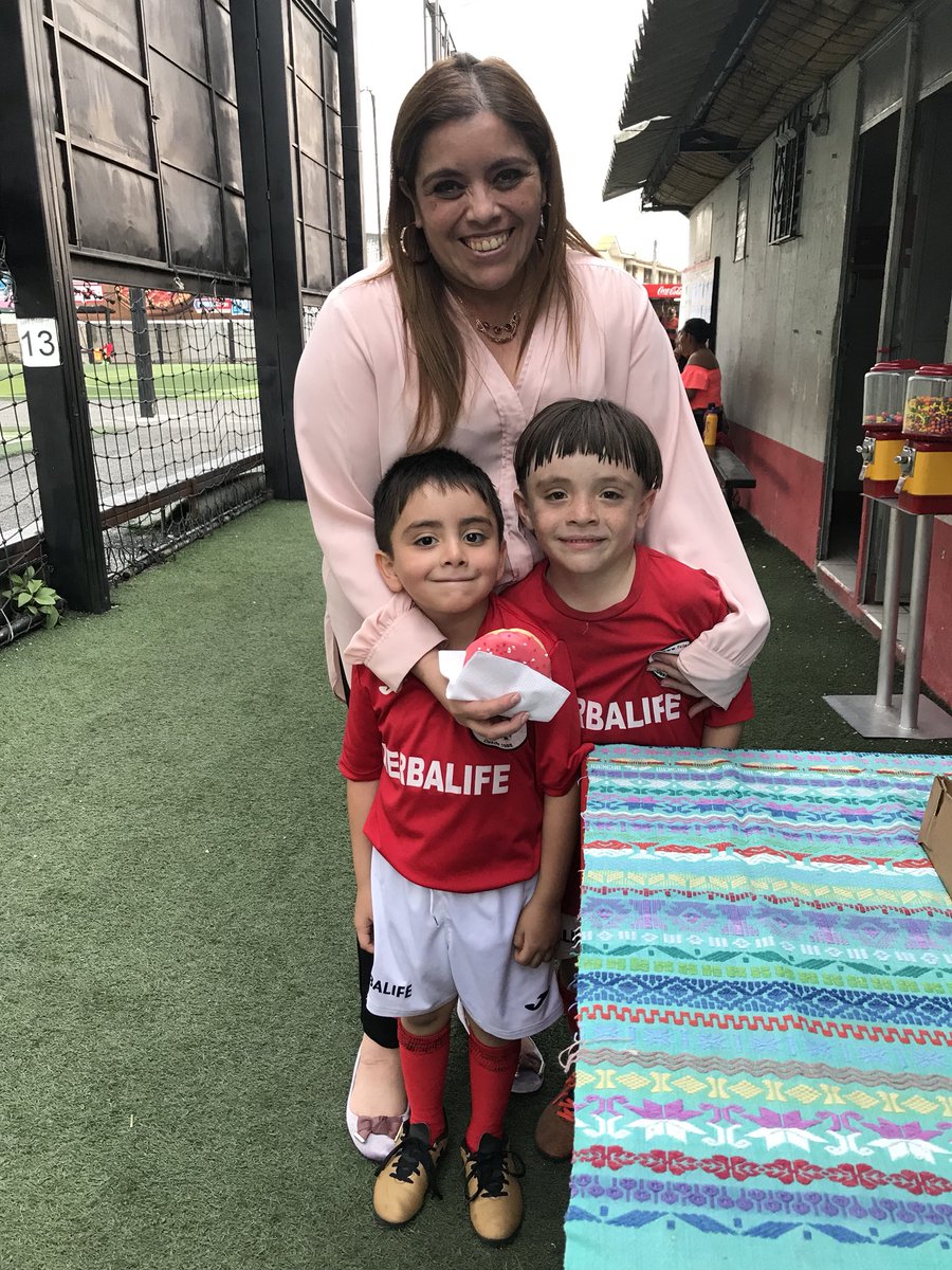Futeca_'s tweet photo. El día de hoy celebramos a las madres de todos los alumnos de las diferentes academias en las sedes Futeca, gracias por su cariño y por ser parte fundamental de esta gran familia, la familia FUTECA!! https://t.co/1j0pYVr65U