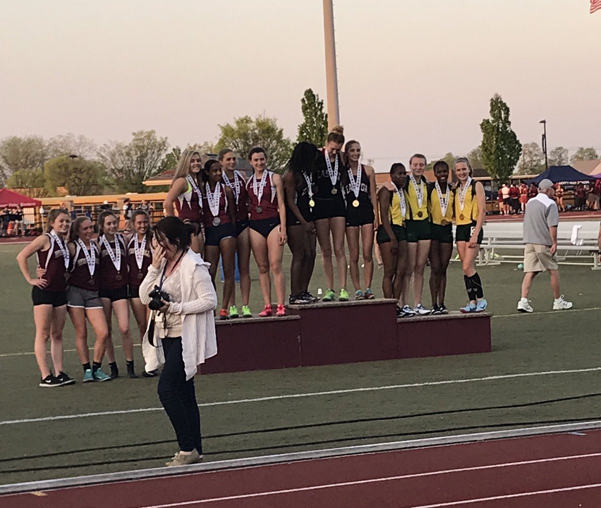 And the girls 4x400 pulled in a 3rd place medal with a season best time of 4:07 in another fast race with Easton beating the meet record!!!