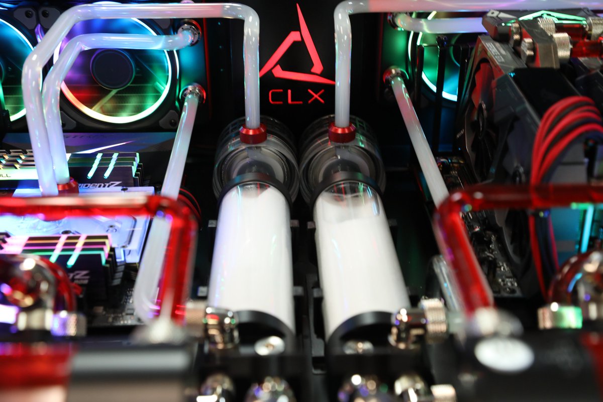 CLXGaming's tweet image. RETWEET this for a chance to win one of FIVE $10,000 Extreme Gaming Rigs. @CybertronPC #IntelRigChallenge

Introducing Our EXTREME 2018 Rig: Tune In for our full #reveal this week!