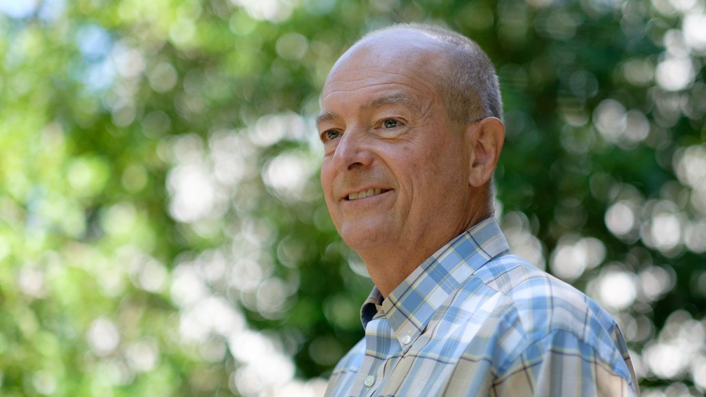 nmdp_org's tweet image. Transplant centers are finding it more difficult to transplant seniors because Medicare is not fairly reimbursing them for the cost of the cells or the inpatient care required. Ask your lawmakers to support the PACT Act &amp;amp; fix this: ms.spr.ly/6017rF2vH #BeTheMatchAction