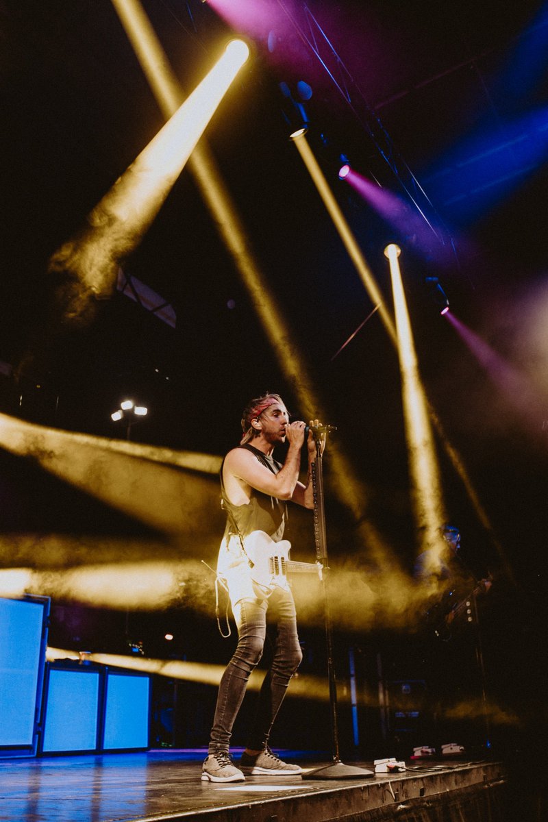 AllTimeLow's tweet photo. We snuck off and played a college show at @ValpoU last Friday. @ashleyophoto was kind enough to take photos. Oh, and we played some tennis, too! More photos found on Zuckerberg's yearbook. https://t.co/BNJ0SdvFW3