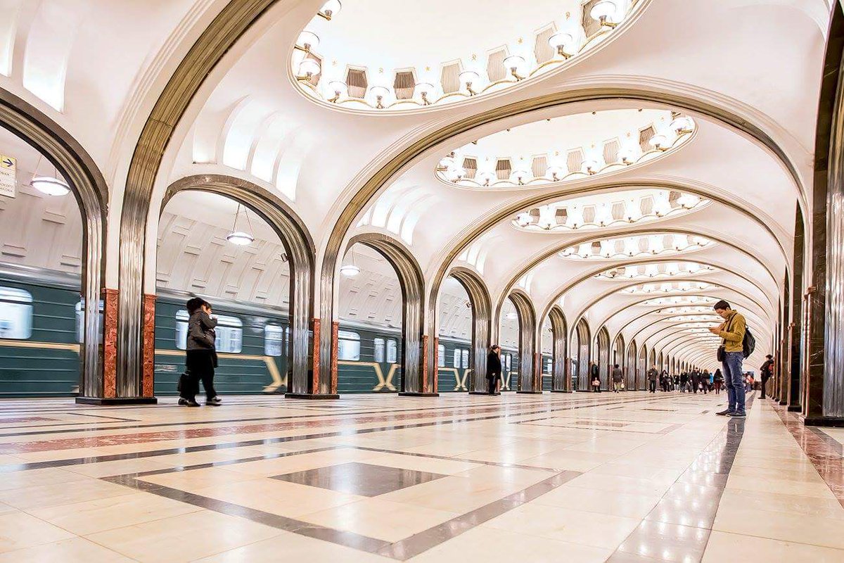 MozartCultures's tweet image. Moskova'dan dört farklı metro istasyonu