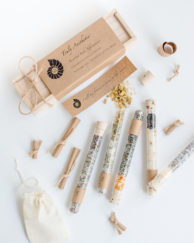 TrulyAesthetic's tweet photo. Today is the last day for online orders for #MothersDay! Give Mom the gift of a #mindful bath with Assorted Bath Affirmations! ⠀
⠀
Use the code MINDFULMOM for 15% off your total purchase until 11:59pm PST at https://t.co/5Y8mVjxe5M. Link is also in th… https://t.co/1S0MNvdkGb https://t.co/pKyS0zflLb