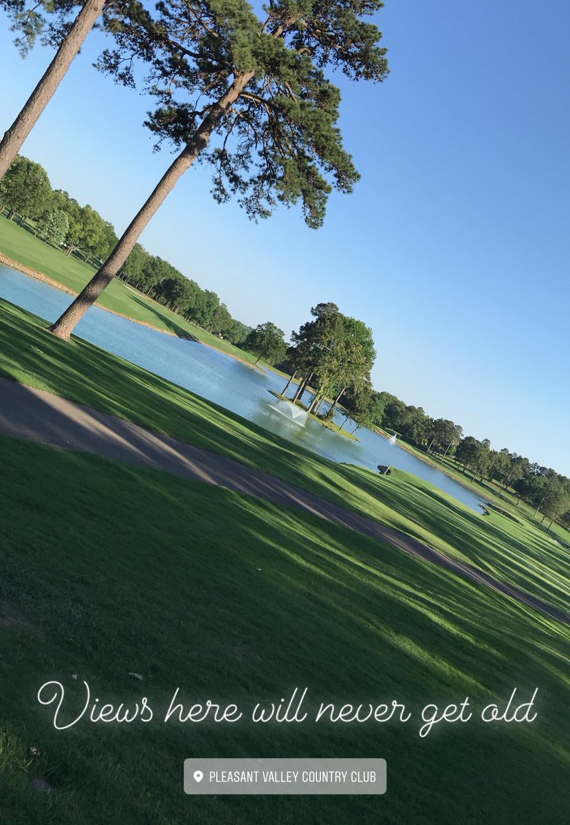 Golf days ⛳️ = Best days 🙌🏻
#golfviews #golfday #views #gratitude #pvcc