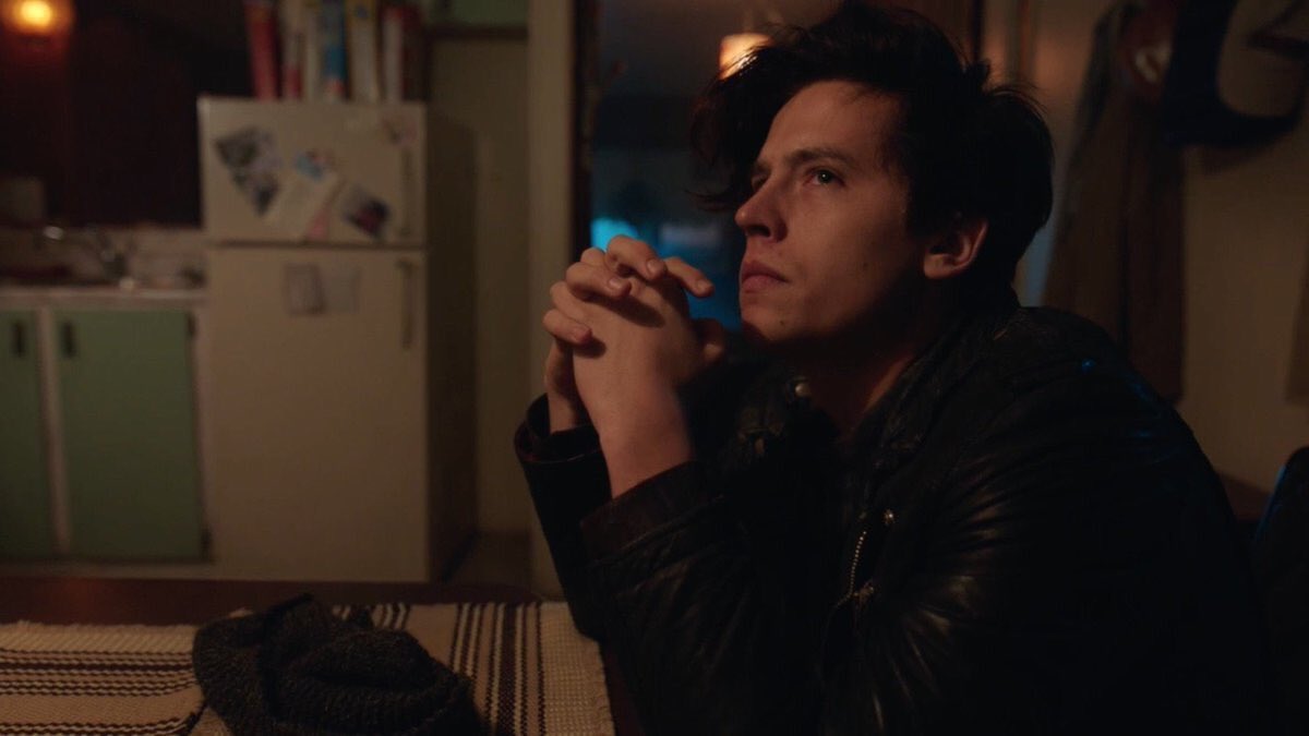 dramaticjug's tweet photo. I truly admire one man who’d sacrifice himself for others without questions, I truly love you. #Riverdale https://t.co/0mHm95zrxA