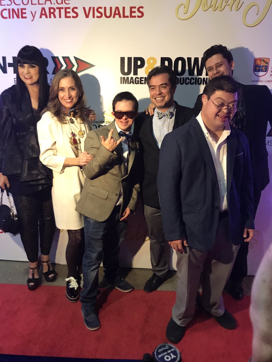 SeleneMSoy502's tweet photo. Esta es la #AlfombraRoja de #DownWithMusic de #IsabellaSpringmuhl @soy_502 https://t.co/lPSmHMqgaF
