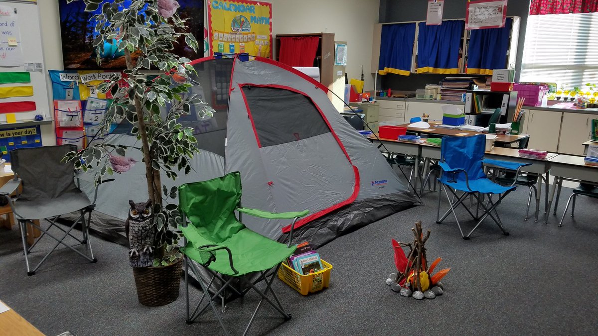 Ms_York207's tweet photo. Camping while learning about expository text.#SmithLeopards https://t.co/ZAiBLfXLgo