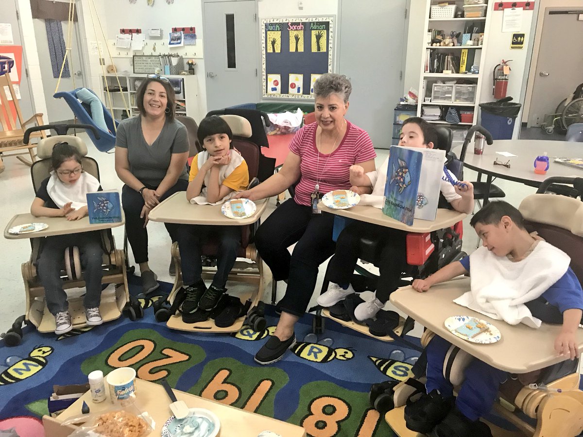 HBELTRAN_TECH's tweet image. RT AParedez_CI: Who says learning can’t be fun? Multi-modality speech therapy with The Rainbow Fish! #dontlimitme #SISD_SPED #SISD_SLP