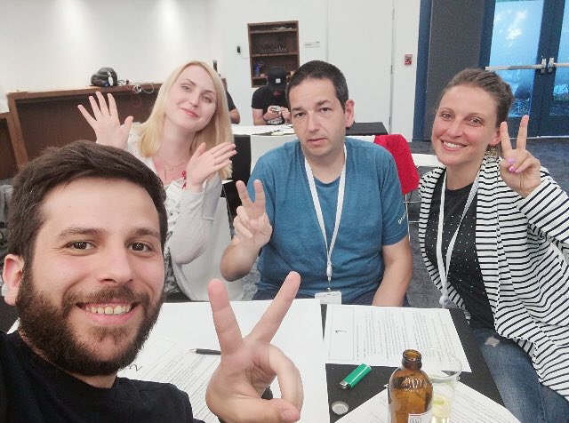 laura_vignali's tweet photo. Brainstorming should be always that fun! Our project about how to teach your parents technology! #io18 #paneu https://t.co/n3pcw6Fehs
