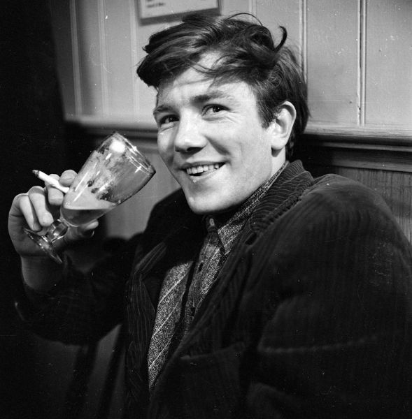 Happy Birthday English actor Albert Finney (May 9, 1936- ) 