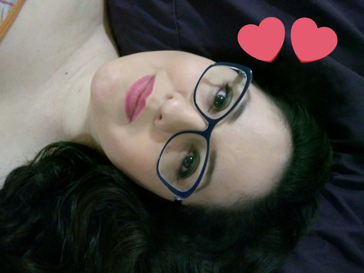 dayamimoreno's tweet photo. Cansada pero aquí sigo 😂💋 https://t.co/eBaaQWLrIo