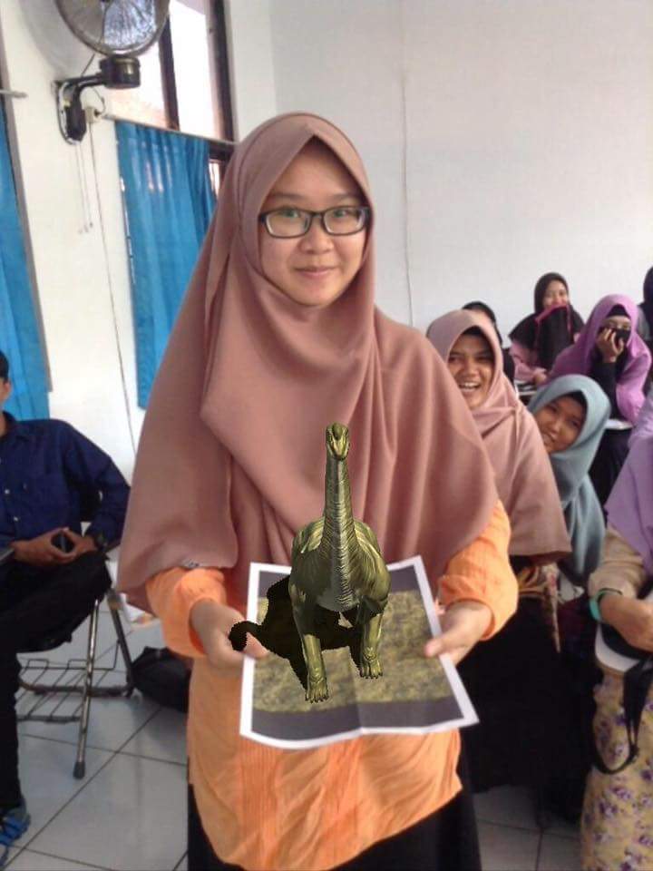 Trying out <a href="/zookazam/">zookazam</a> in my classroom. Stories of imaginary pets #storytelling #AR