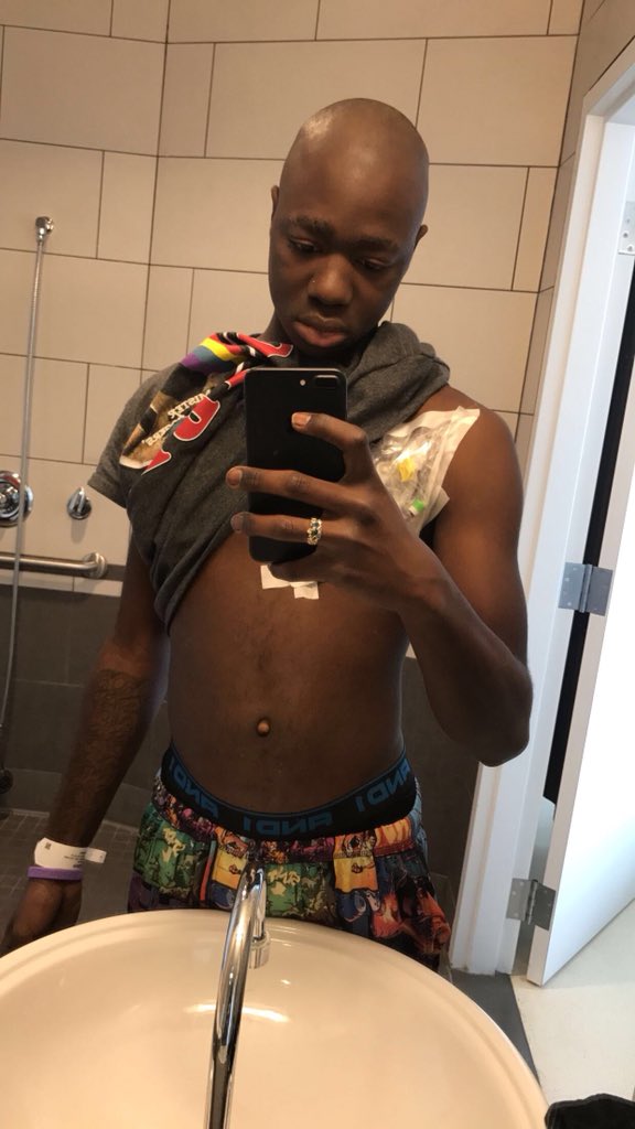poppachulio5's tweet photo. I WON!! 197 Days Later i am CANCER FREE and i can’t do nothing but THANK GOD AND for EVERYONE who was there for me. Thanks You. I love y’all forever 💜❣️💪🏾. https://t.co/JBAmQwvTPx