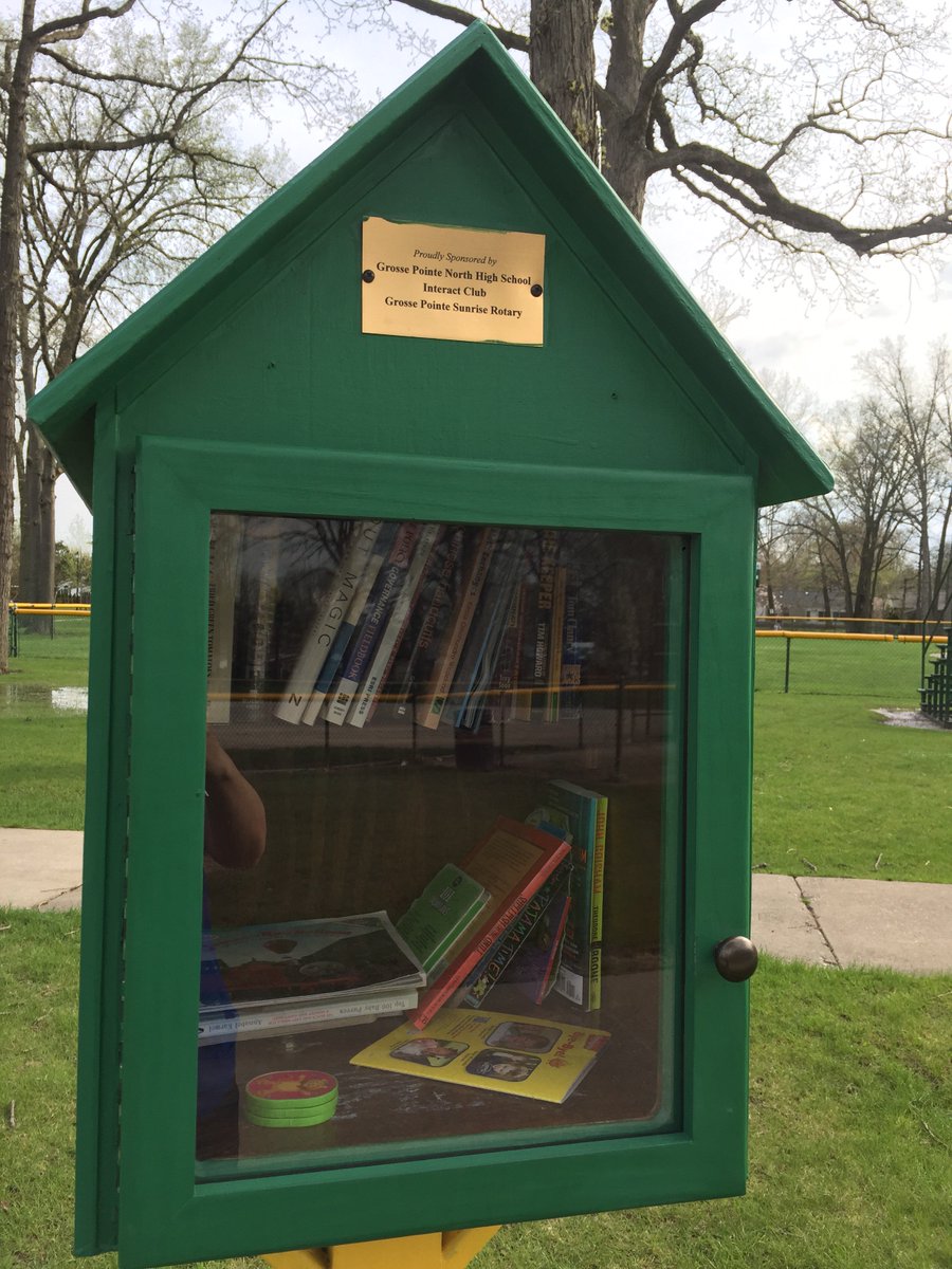 raedcloyd's tweet photo. Loved seeing this book exchange box at a park in Grosse Pointe. Would love to see one in every public space! https://t.co/CZA6GwbQdZ
