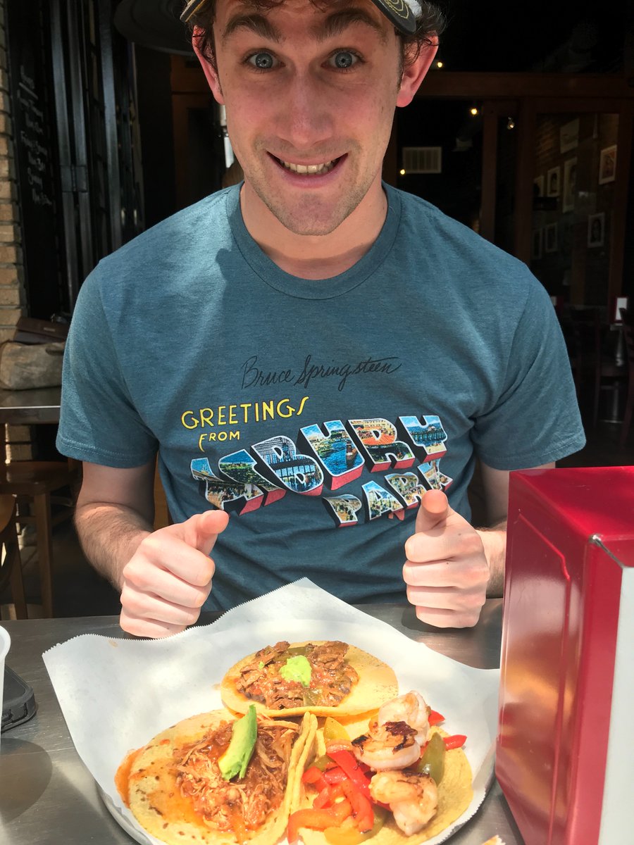 CaitlinSwieca's tweet photo. @DanRubenstein A couple of Verballers had a divine lunch at Guisados today...thanks for the recommendation! https://t.co/tyNjsjZiPC