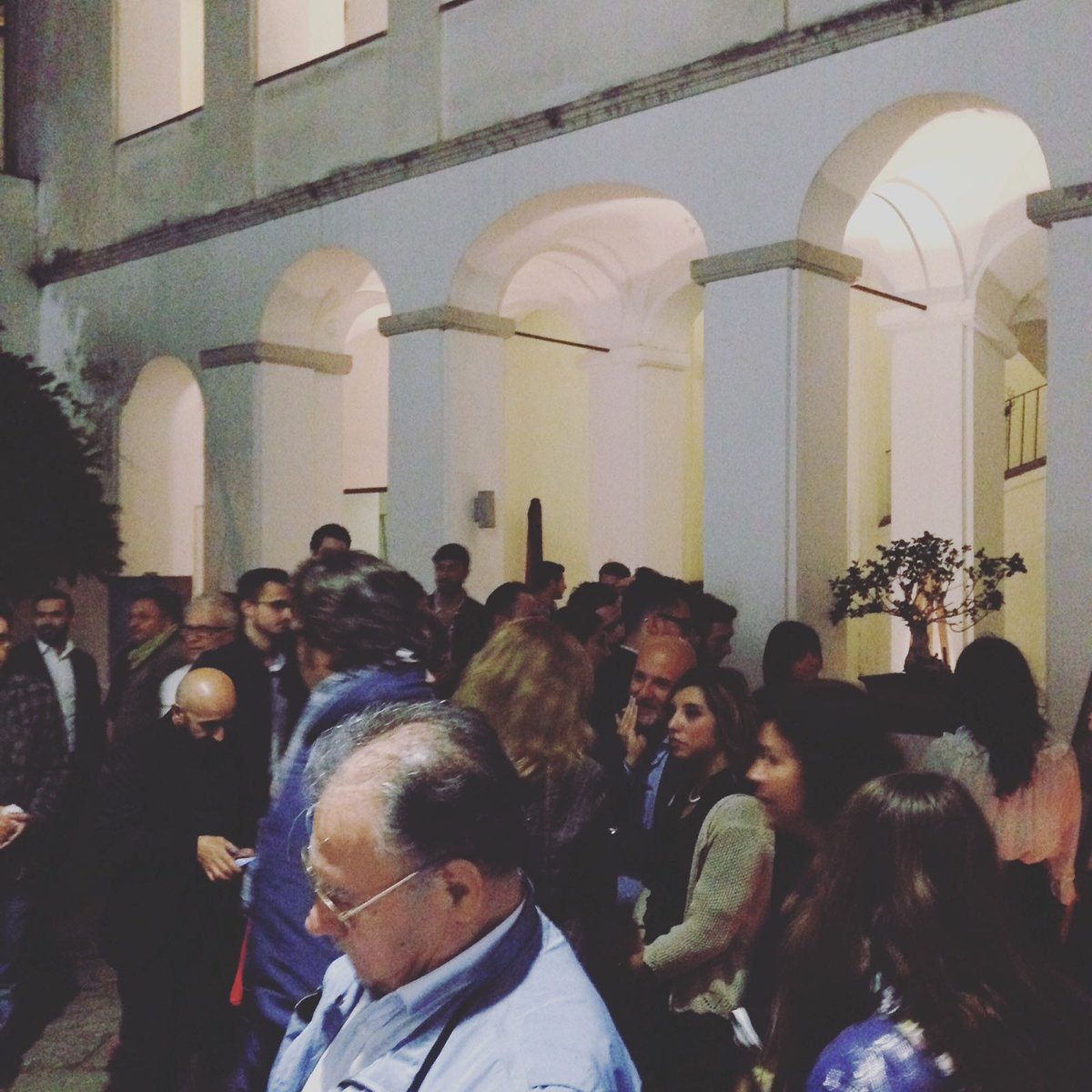 neosnuk's tweet photo. Tantissime persone durante la giornata di ieri 9 maggio.. vi aspettiamo oggi dalle ore 10.00 alle 24.00 ad #ArteInFermento
@neosnuk 
#InFermento
#artshow https://t.co/GqRI0659vX