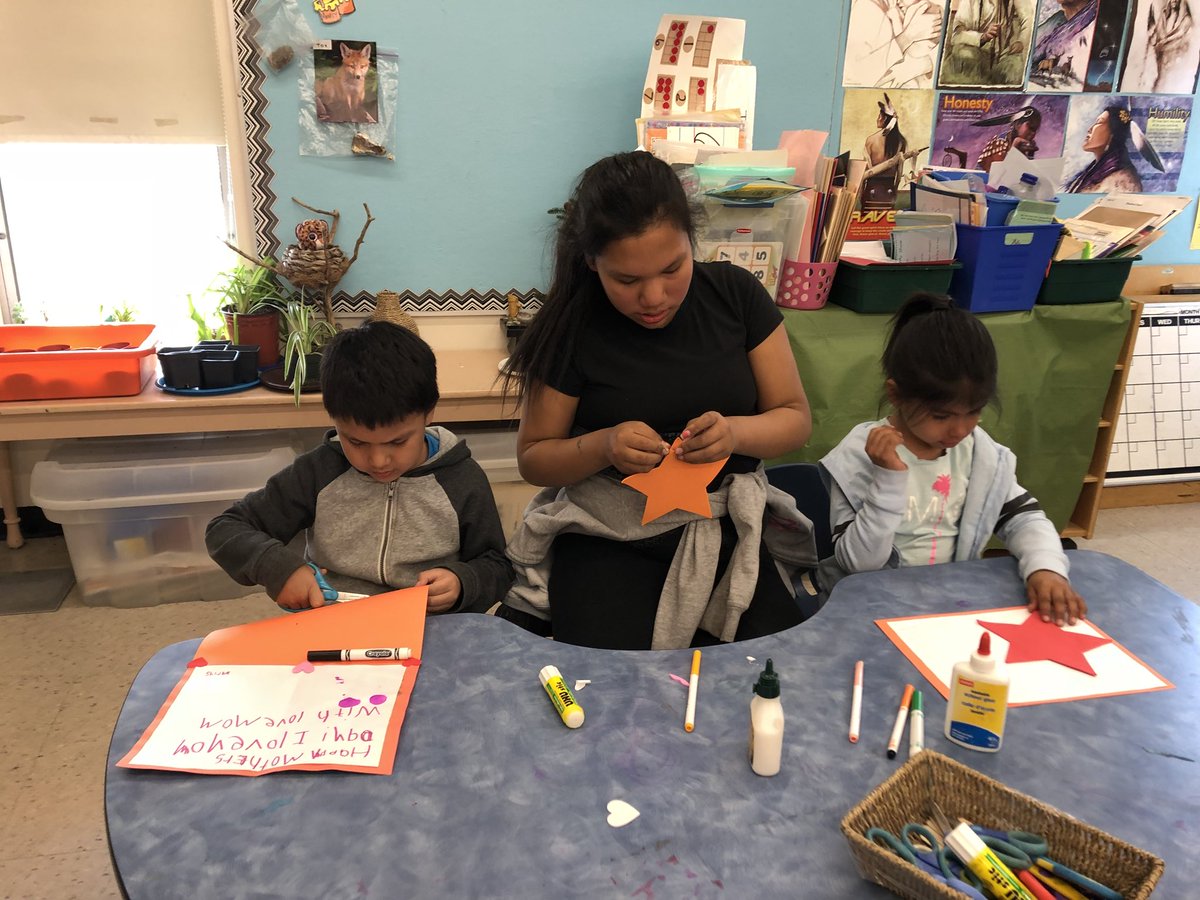 Room 19 Leaders Enjoyed their fun filled day with Room 2 Buddies.
Learners helping learners 😍 <a href="/DufferinSchool/">Dufferin School</a> <a href="/mnamaks/">Michelle Namaka</a> @WinnipegSD <a href="/ParamvirDandiw1/">Paramvir Dandiwal</a>