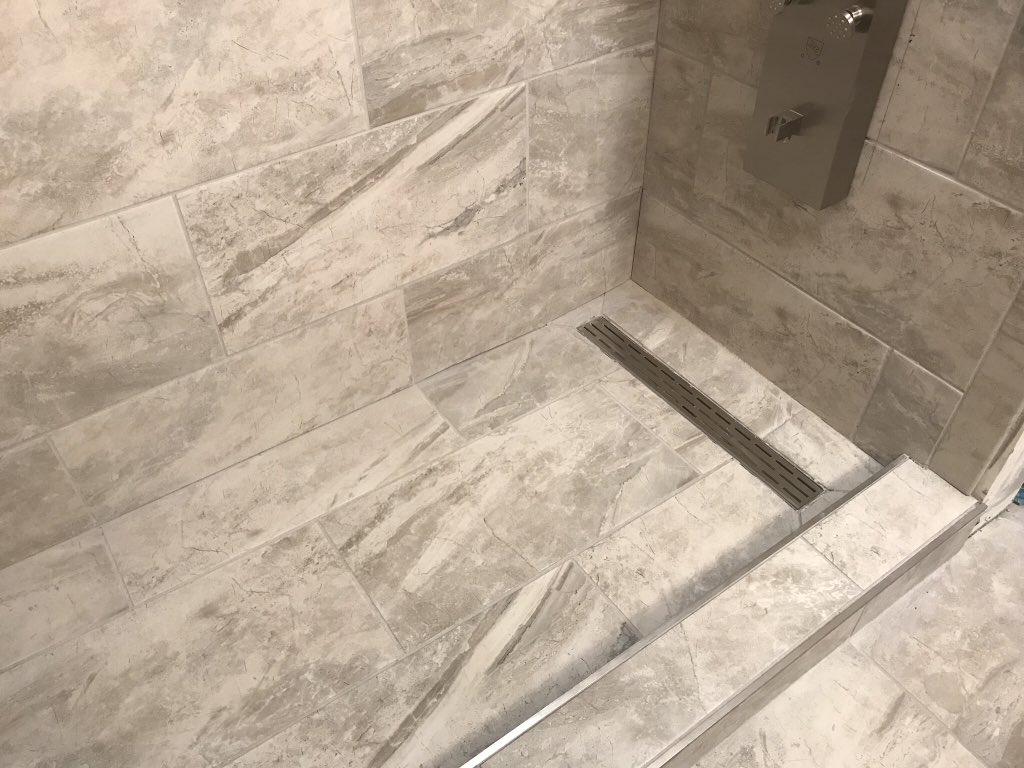 iRenovateDMV's tweet photo. Custom Master Bath
The Signature Series!
#realestateagent #realestate #homeimprovement #bathroom #bathroomremodel #kitchendesign #kitchenremodel #tile #customtilework #customtile #led #ledlights #ledlighting #basement #irenovate #irenovatedmv #irdb #dmv #niche #irenovate https://t.co/PoYQVStgrT