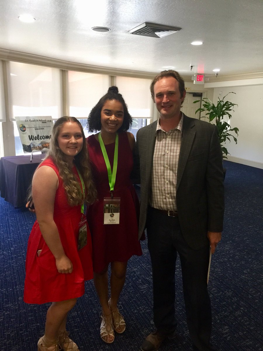 Achieve alum sharing thoughts about rural education today at the CA Rural Ed Summit. Thanks for the opportunity. @rindydevoll <a href="/mikewalsh40/">Mike Walsh</a> #CARuralRd <a href="/CARuralEd/">CA Rural Ed Network</a>