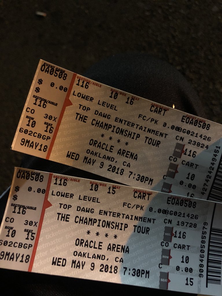 Ta2Geo's tweet image. Anybody in the Bay Area need tickets for tonight’s show I got 2 for free I can’t get in because I have my camera 😒 whoever at the front of the stadium #Oraclearena