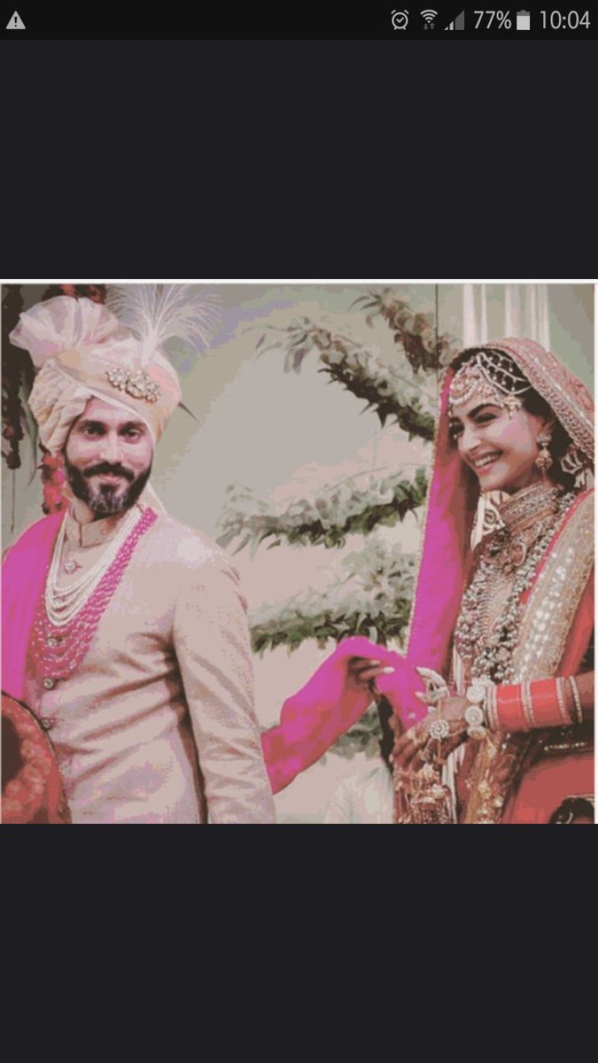 VBaverwal's tweet image. So sweet 😍😍😍
@sonamakapoor