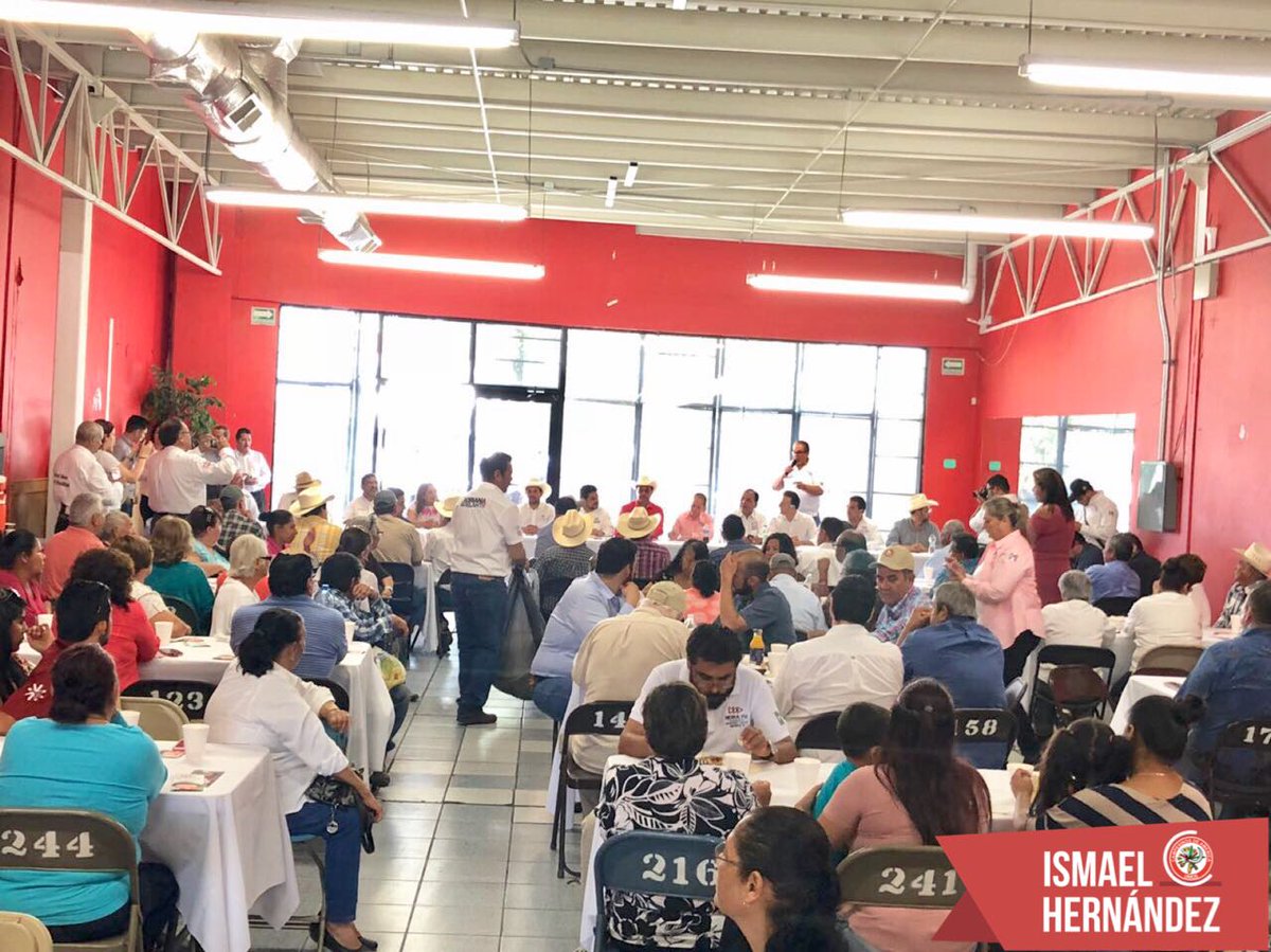 hernandezderas's tweet photo. En la mera frontera nos reunimos con nuestras estructuras de activismo campesino de Ciudad Juárez, #Chihuahua.

¡Que se escuche por todo México, el campo entero quiere seguir creciendo con @JoseAMeadeK! #MeadePresidente https://t.co/JG5QYCJKhw