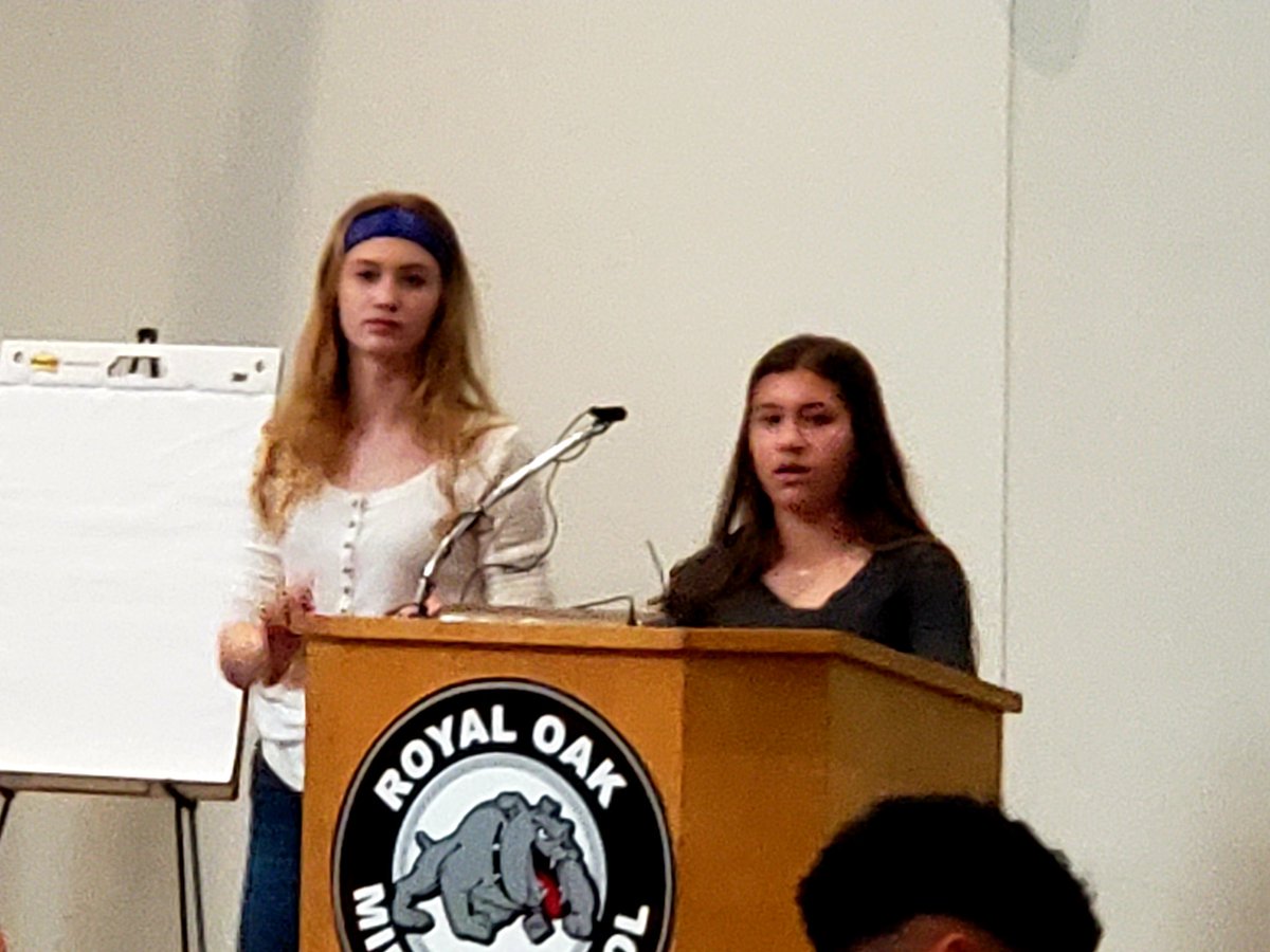 schisnell's tweet photo. Last minute amendments from the next generation... #midsim @ROMUNnews https://t.co/Ig6RANlOYi