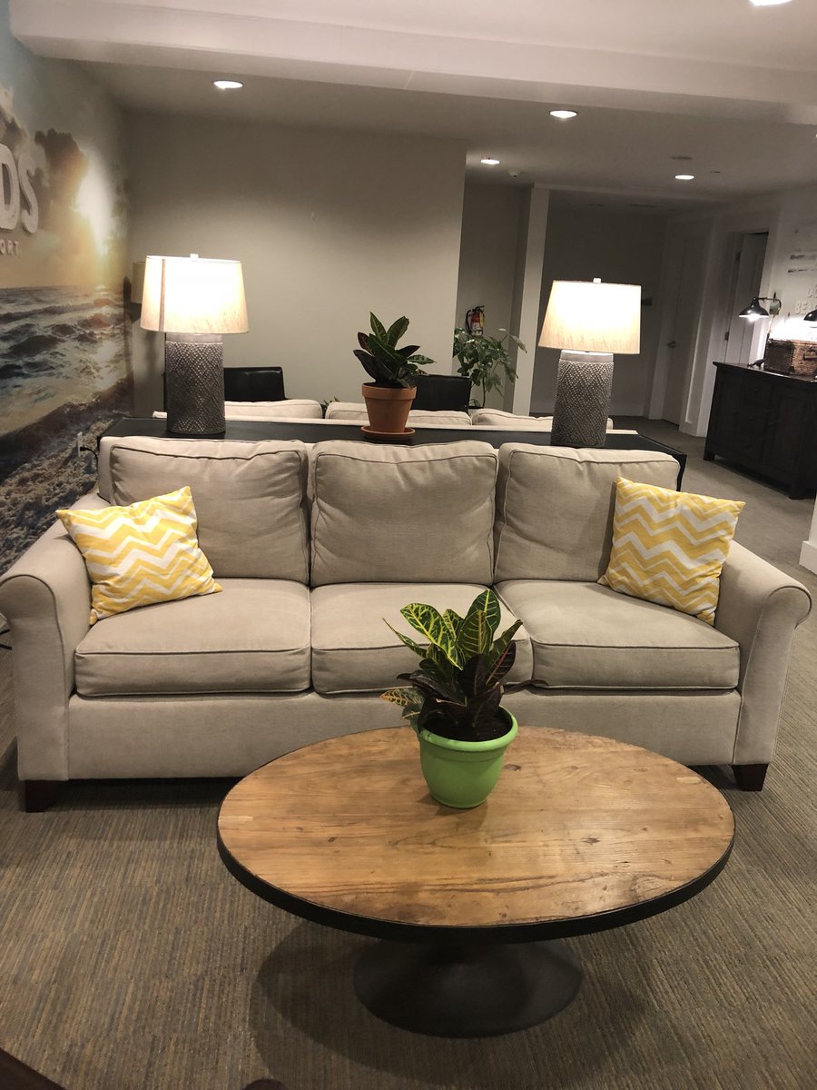 Anne Fuller tweet media