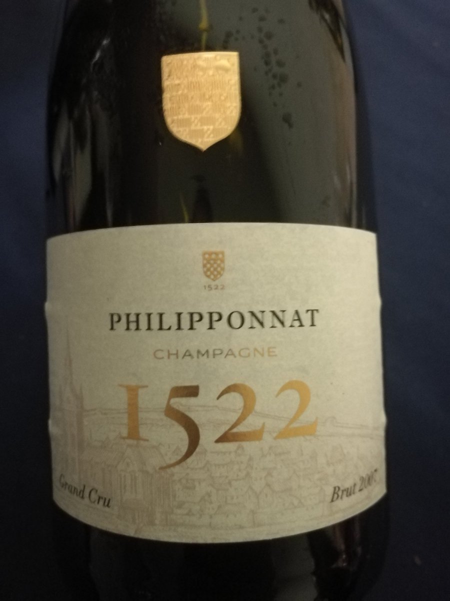 Gustovagando's tweet photo. Una serata così è unica ed imperdibile. Lo Champagne @Ch_Philipponnat, presentato direttamente da Charles Philipponnat, con degustazione guidata dal presidente Vito Intini. Cosa desiderare di più? ONAV Genova propone attività di alta qualità ed interesse. #wine #vino @OnavNews https://t.co/EzT02V3OgA
