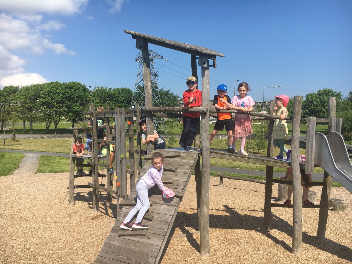 SeniorInfGETNS's tweet photo. Beautiful day for a trip to the playground ☀️ https://t.co/liaPNbm9Y9