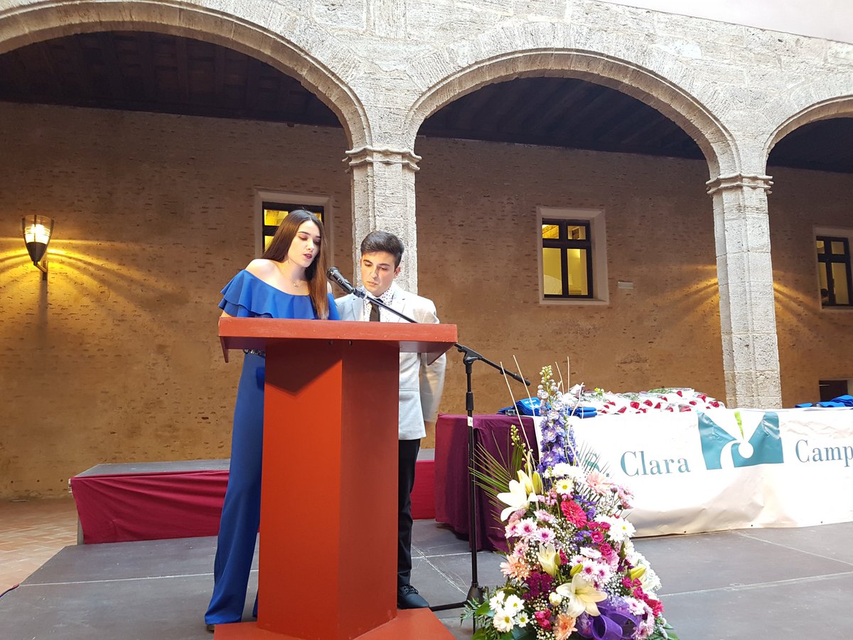 IesccValencia's tweet photo. Comença la GRADUACIÓ 2N Batxiller a @iesccalaquas https://t.co/uYCT9txYyY