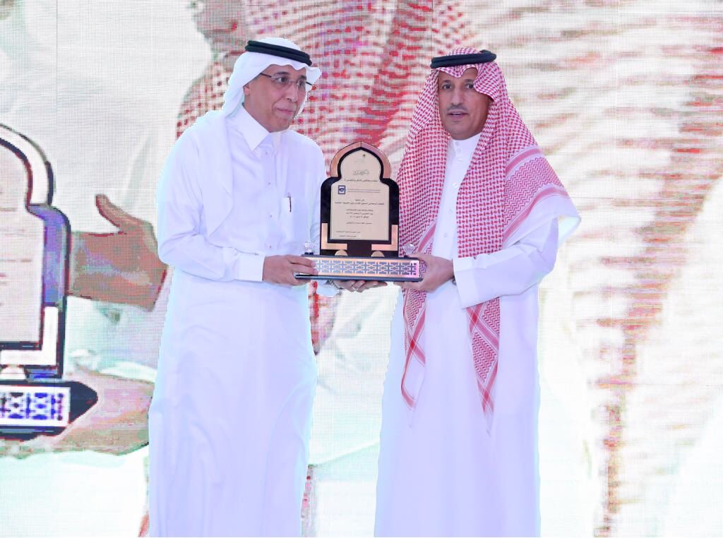 HRSD_SA's tweet photo. بحضور ومشاركة  #وزير_العمل_والتنمية_الاجتماعية د.علي الغفيص، الوزارة تحتفي بأبنائها وبناتها الأيتام في حفل إفطار جماعي، وتكرّم المتفوقين من الأبناء والبنات، والداعمين.
#رمضان https://t.co/Cp2LSa3Ojb