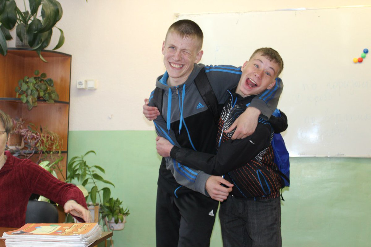 vlassssov's tweet photo. #Выпускной 😂😂😂 https://t.co/A1LWHb2VD7