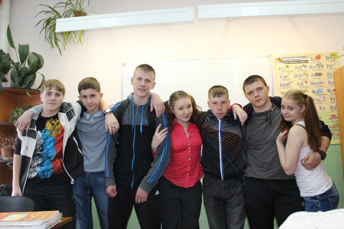 vlassssov's tweet photo. #Выпускной 😂😂😂 https://t.co/A1LWHb2VD7